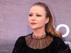 Суд заставил бывшего мужа Марии Мироновой платить алименты и видеться с сыном лишь в её присутствии