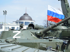 Американский аналитик раскрыл правду: жизнь в Москве и Петербурге кипит, санкции едва заметны